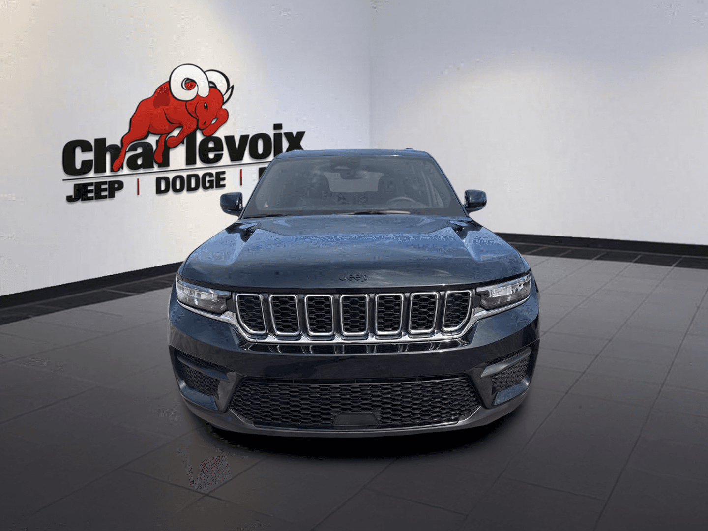 Jeep Grand Cherokee 2024 — photo 8