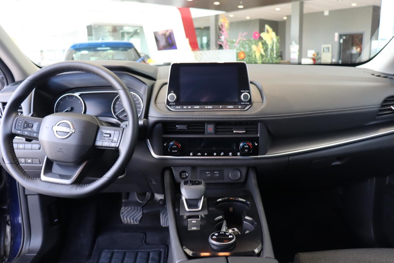 Nissan Rogue 2025 — photo 12