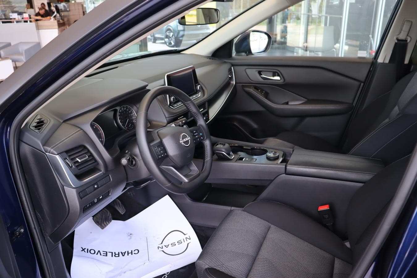 Nissan Rogue 2025 — photo 9