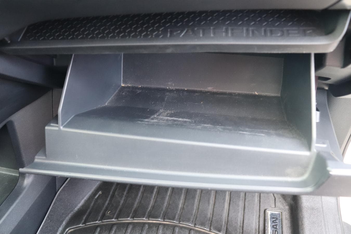 Nissan Pathfinder 2023 — photo 16