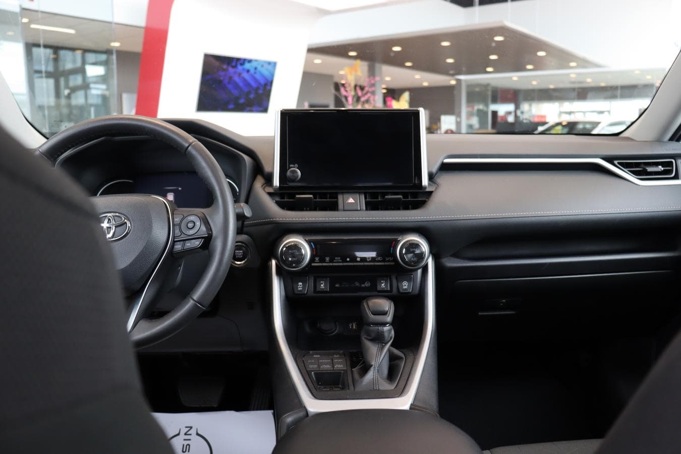 Toyota RAV4 2024 — photo 16
