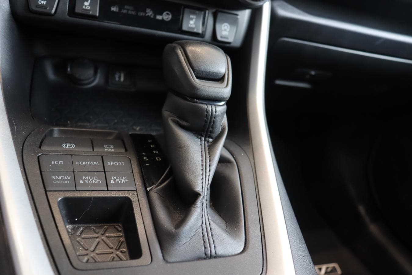 Toyota RAV4 2024 — photo 18