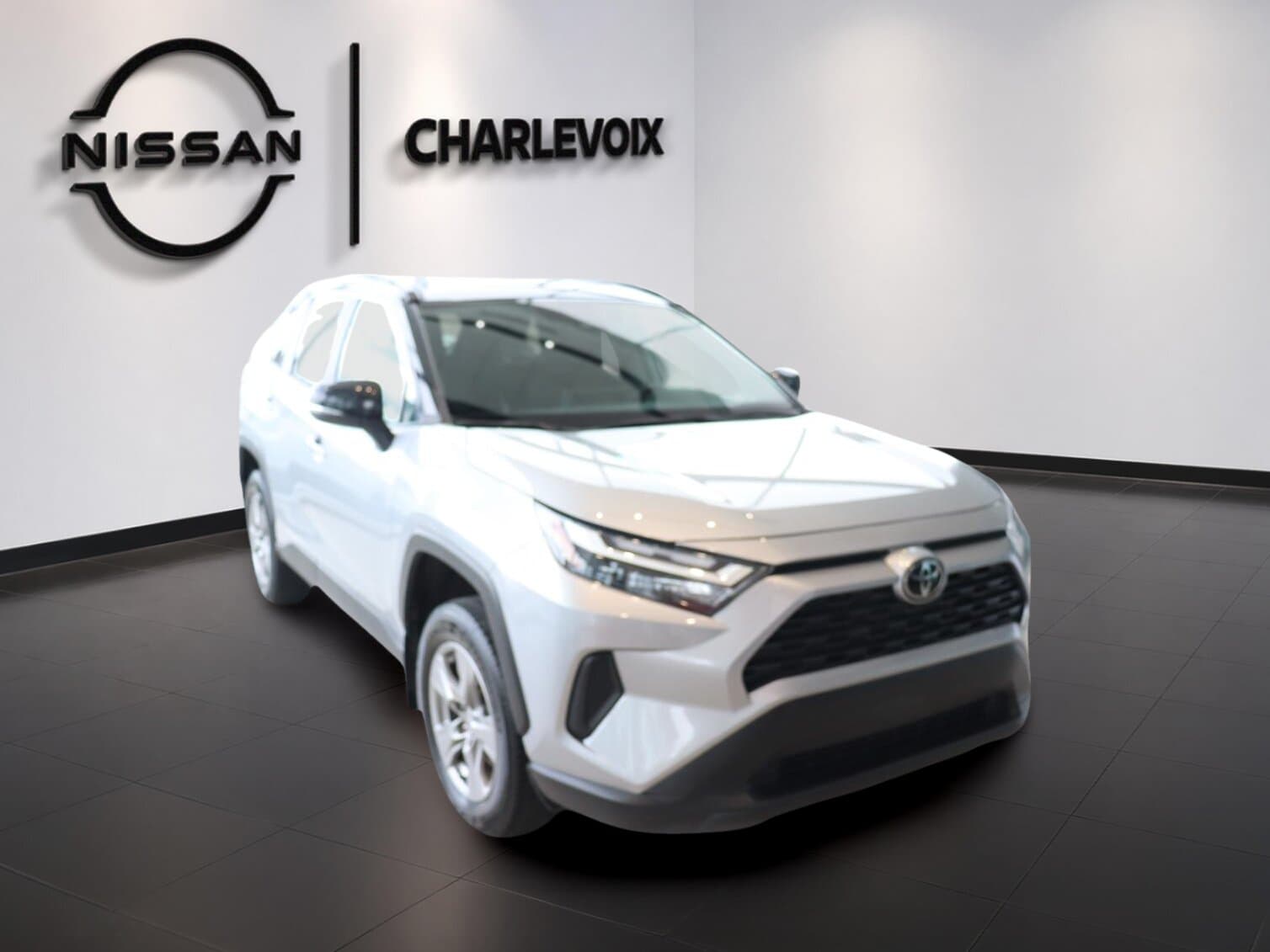 Toyota RAV4 2024 — photo 3