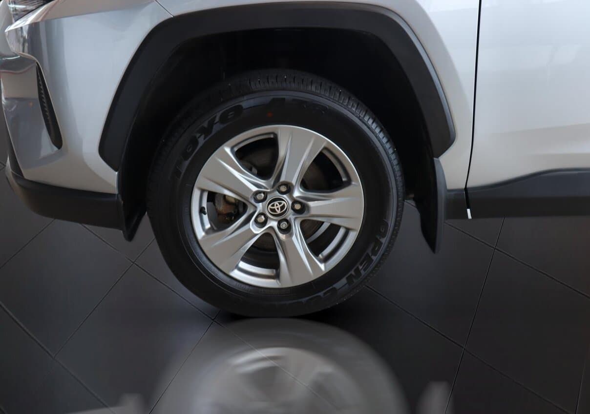 Toyota RAV4 2024 — photo 8