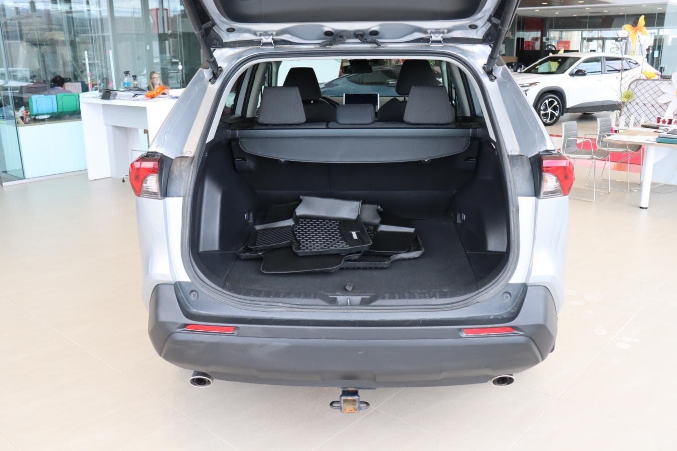 Toyota RAV4 2024 — photo 9