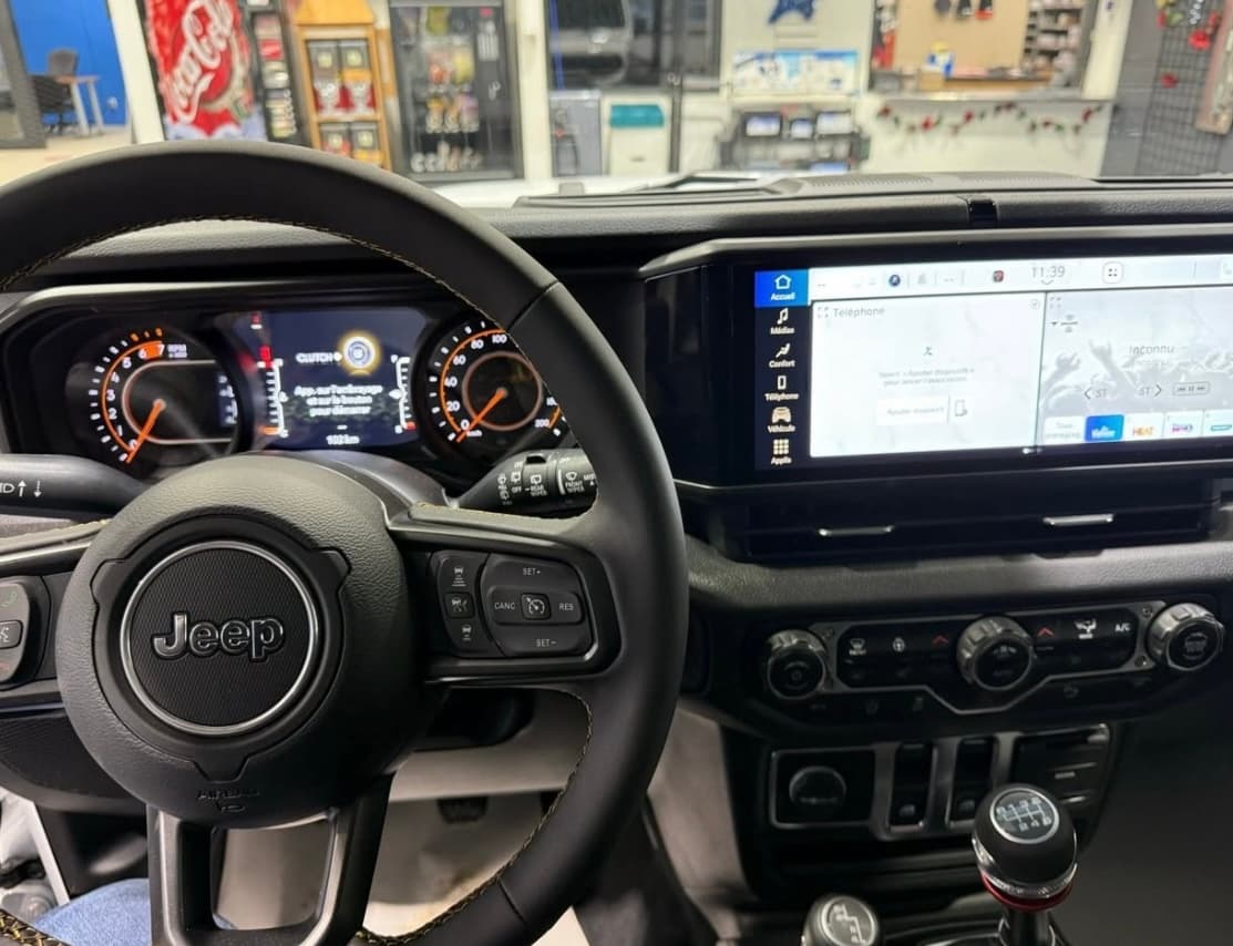 Jeep Wrangler 2024 — photo 8