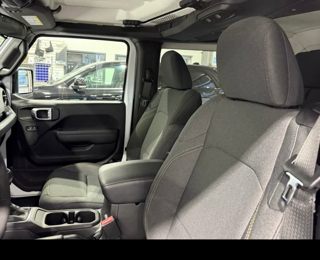 Jeep Wrangler 2024 — photo 10