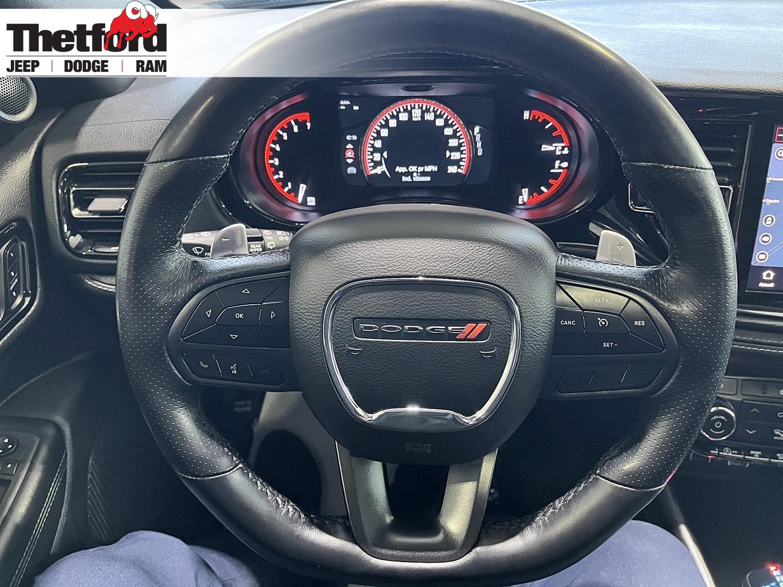 Dodge Durango 2022 — photo 14