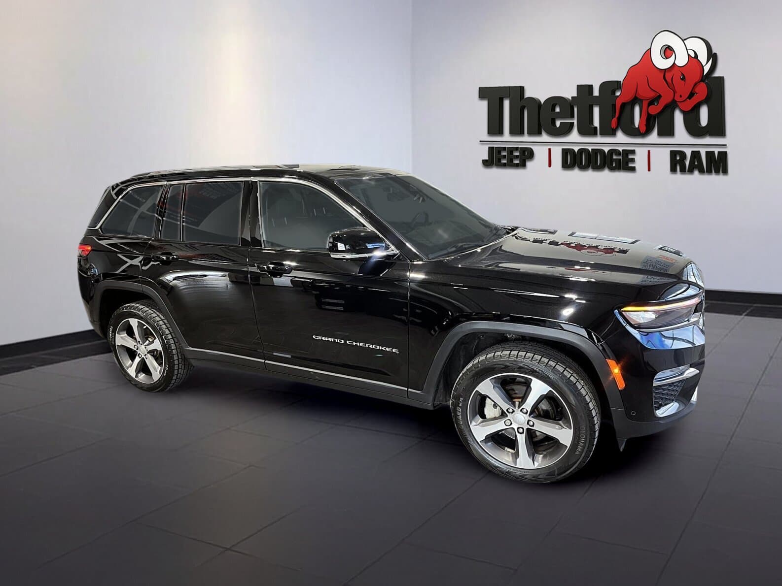 Jeep Grand Cherokee 2023 — photo 6