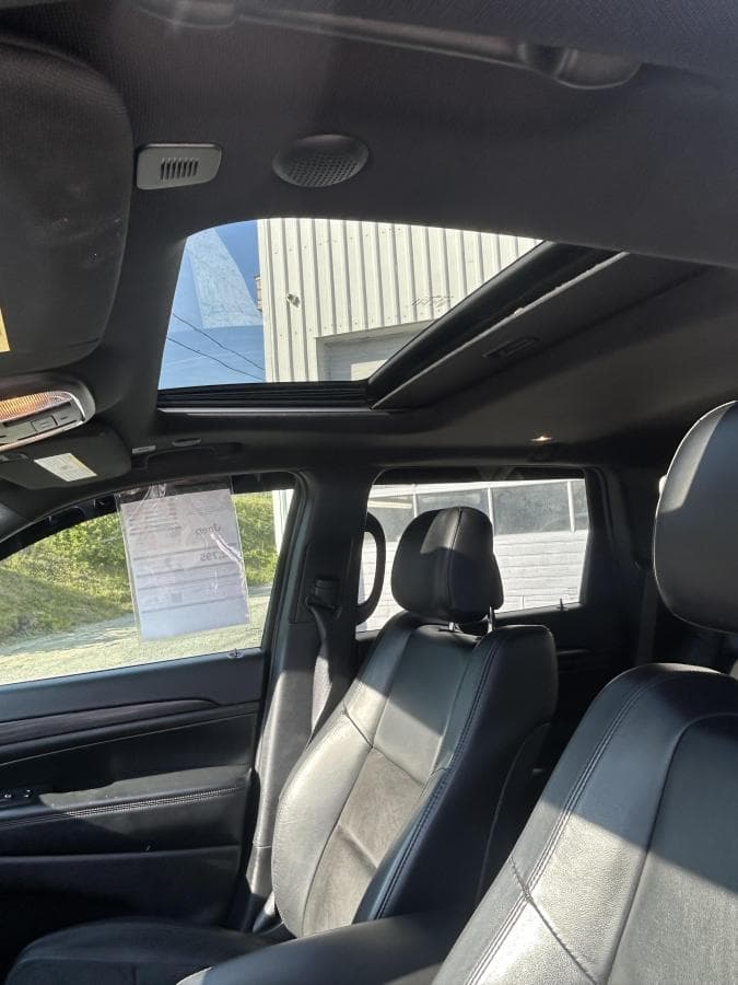 Jeep Grand Cherokee 2022 — photo 11