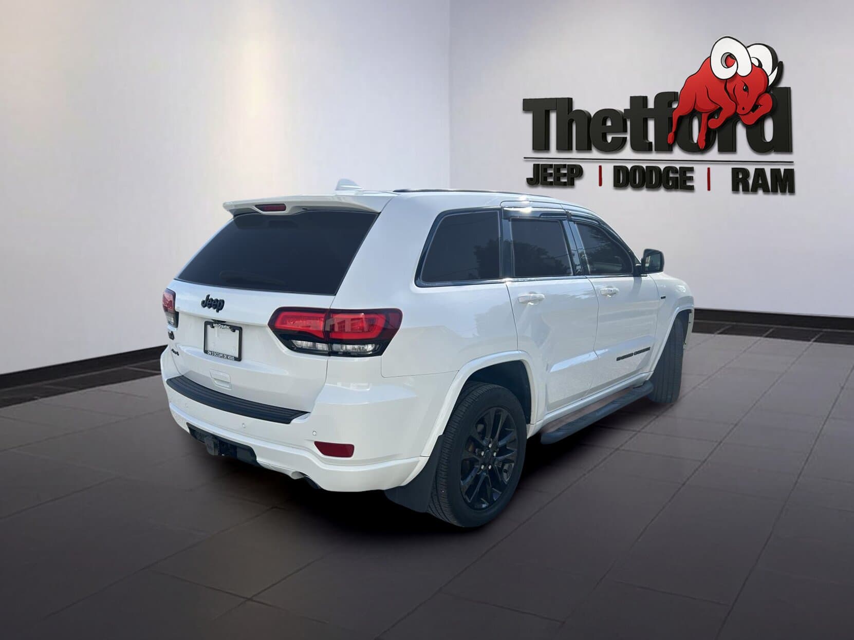 Jeep Grand Cherokee 2022 — photo 4