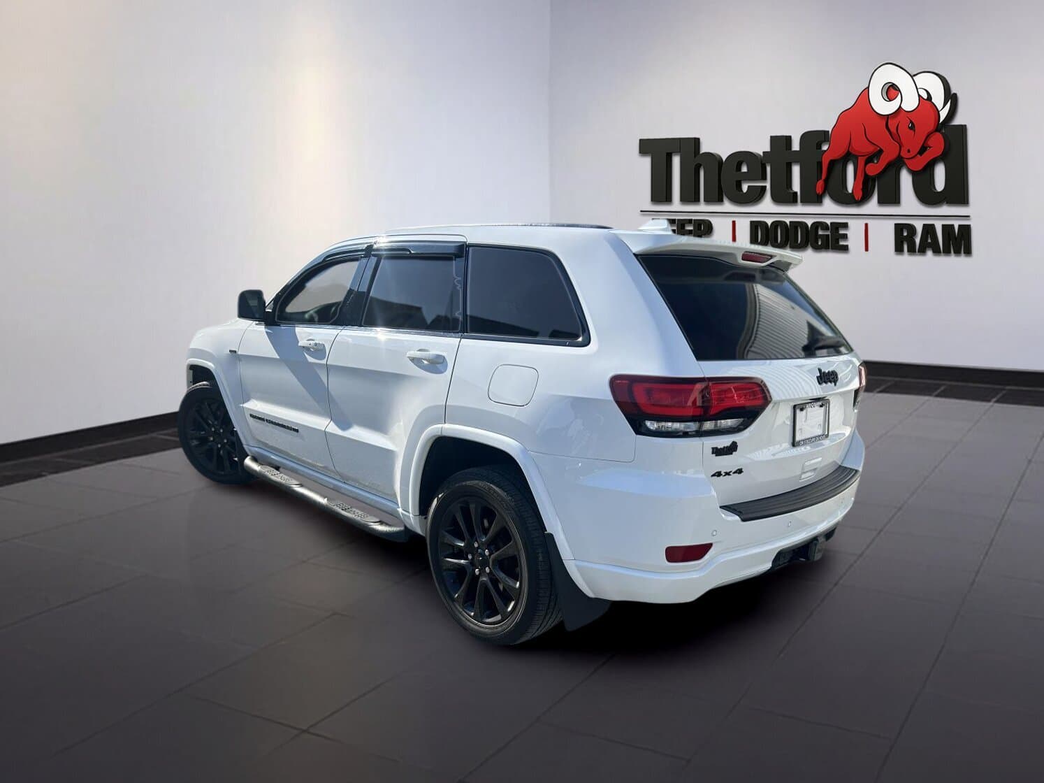 Jeep Grand Cherokee 2022 — photo 6