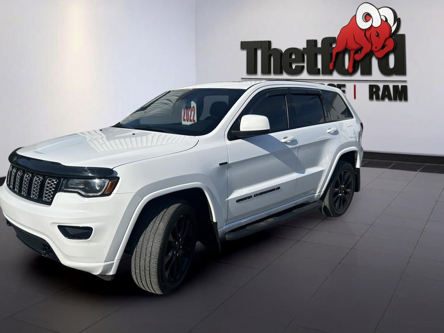 Jeep Grand Cherokee 2022 — photo 8