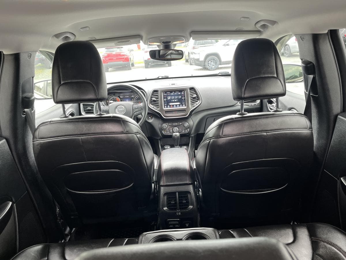 Jeep Cherokee 2019 — photo 8