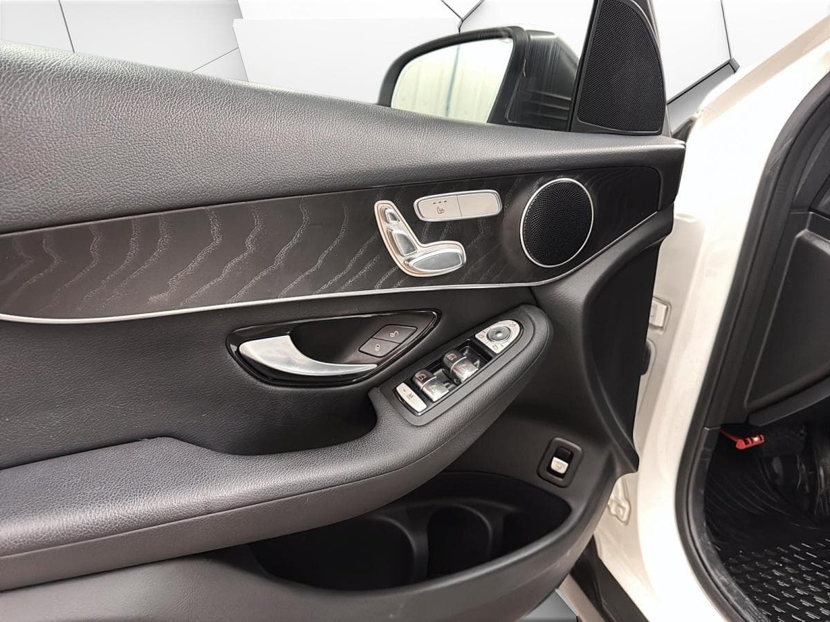 Mercedes-Benz GLC 2019 — photo 10