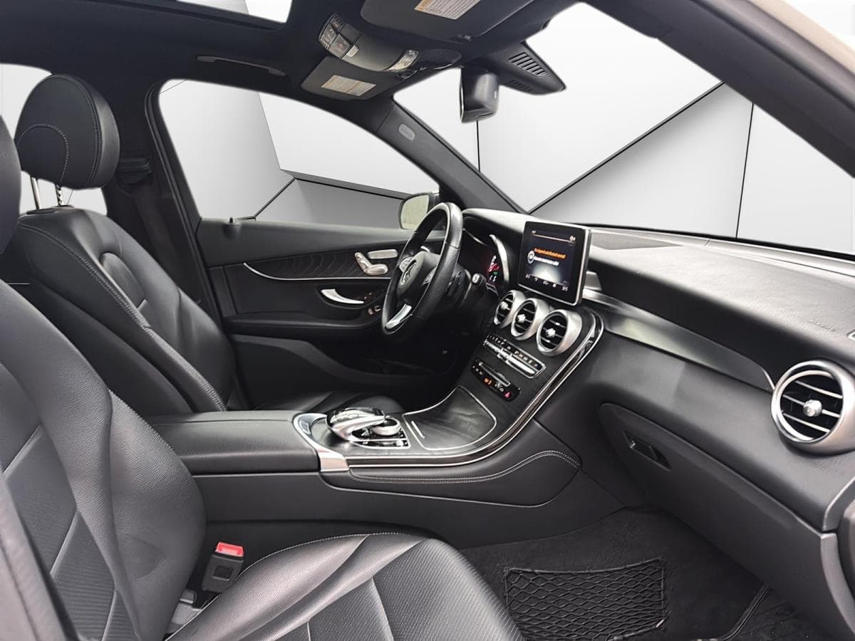 Mercedes-Benz GLC 2019 — photo 19
