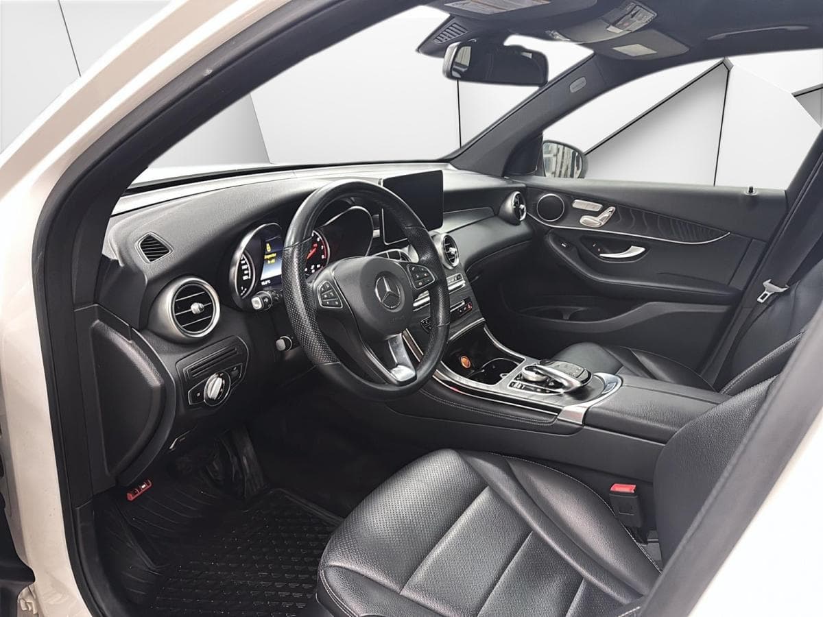 Mercedes-Benz GLC 2019 — photo 9