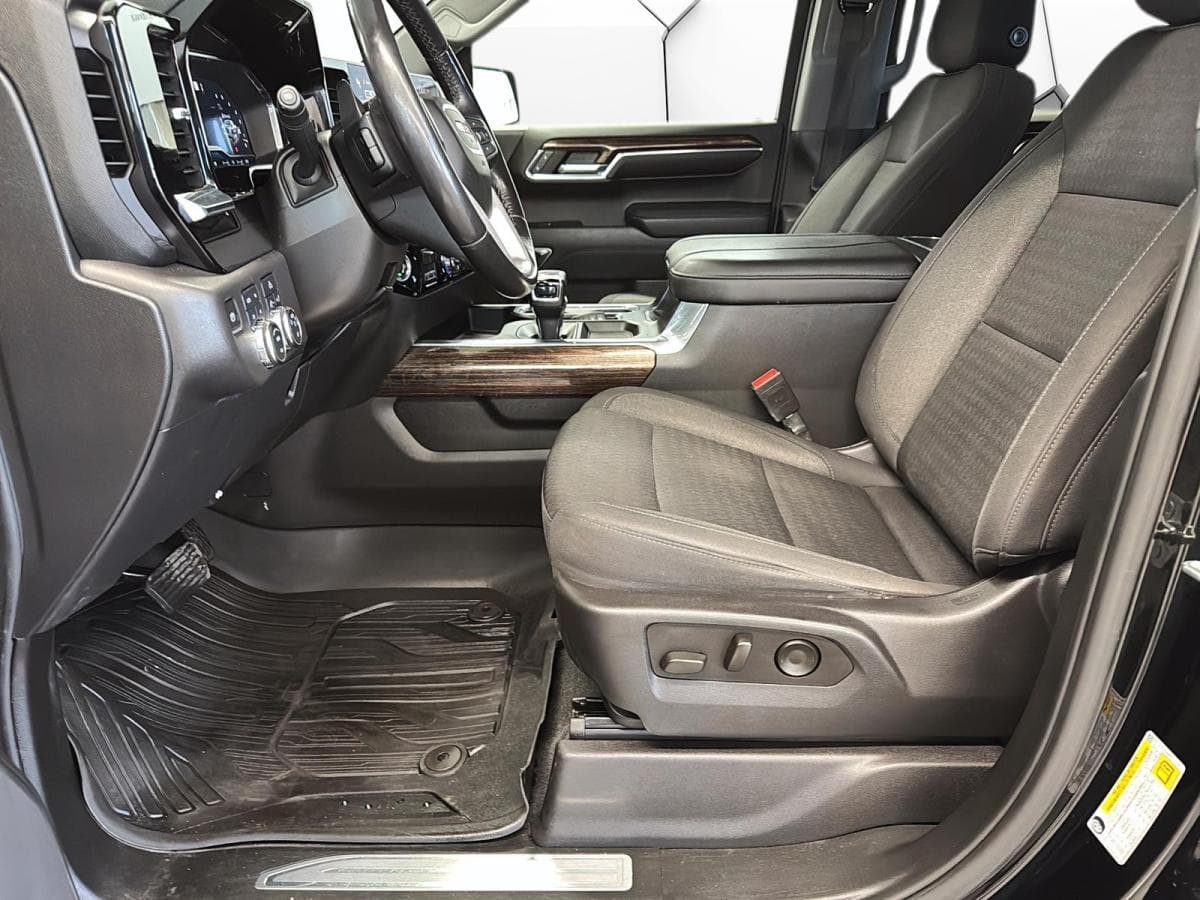 GMC Sierra 1500 2023 — photo 13