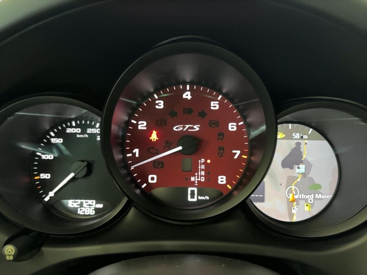 Porsche Macan 2018 — photo 19