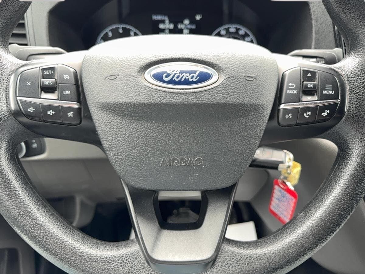 Ford Transit Cargo Van 2024 — photo 16