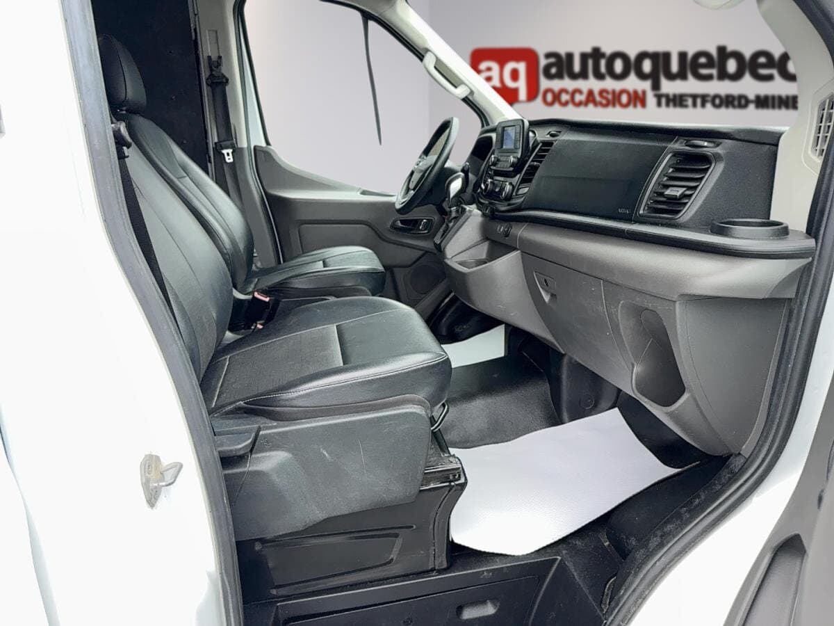 Ford Transit Cargo Van 2024 — photo 21