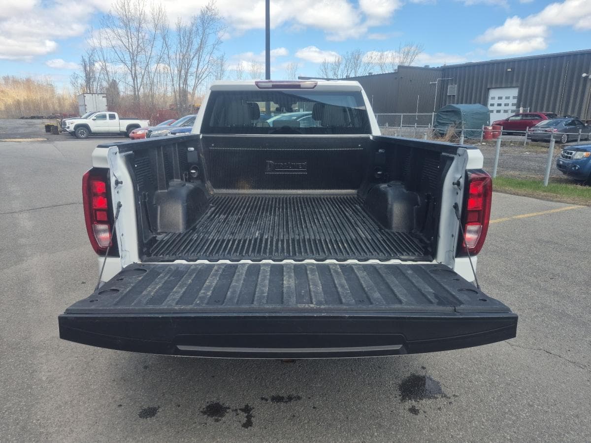GMC Sierra 1500 2025 — photo 9
