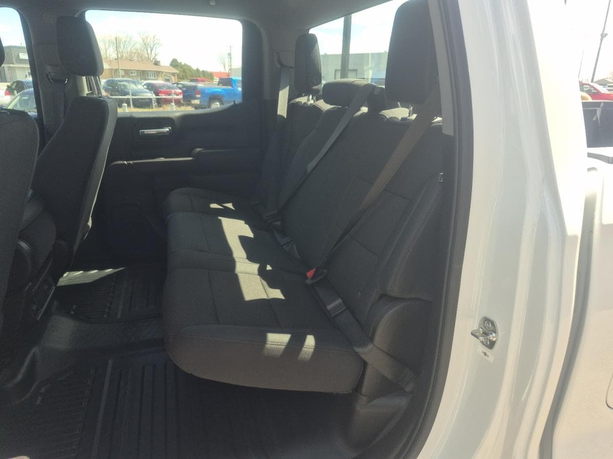 GMC Sierra 1500 2025 — photo 16