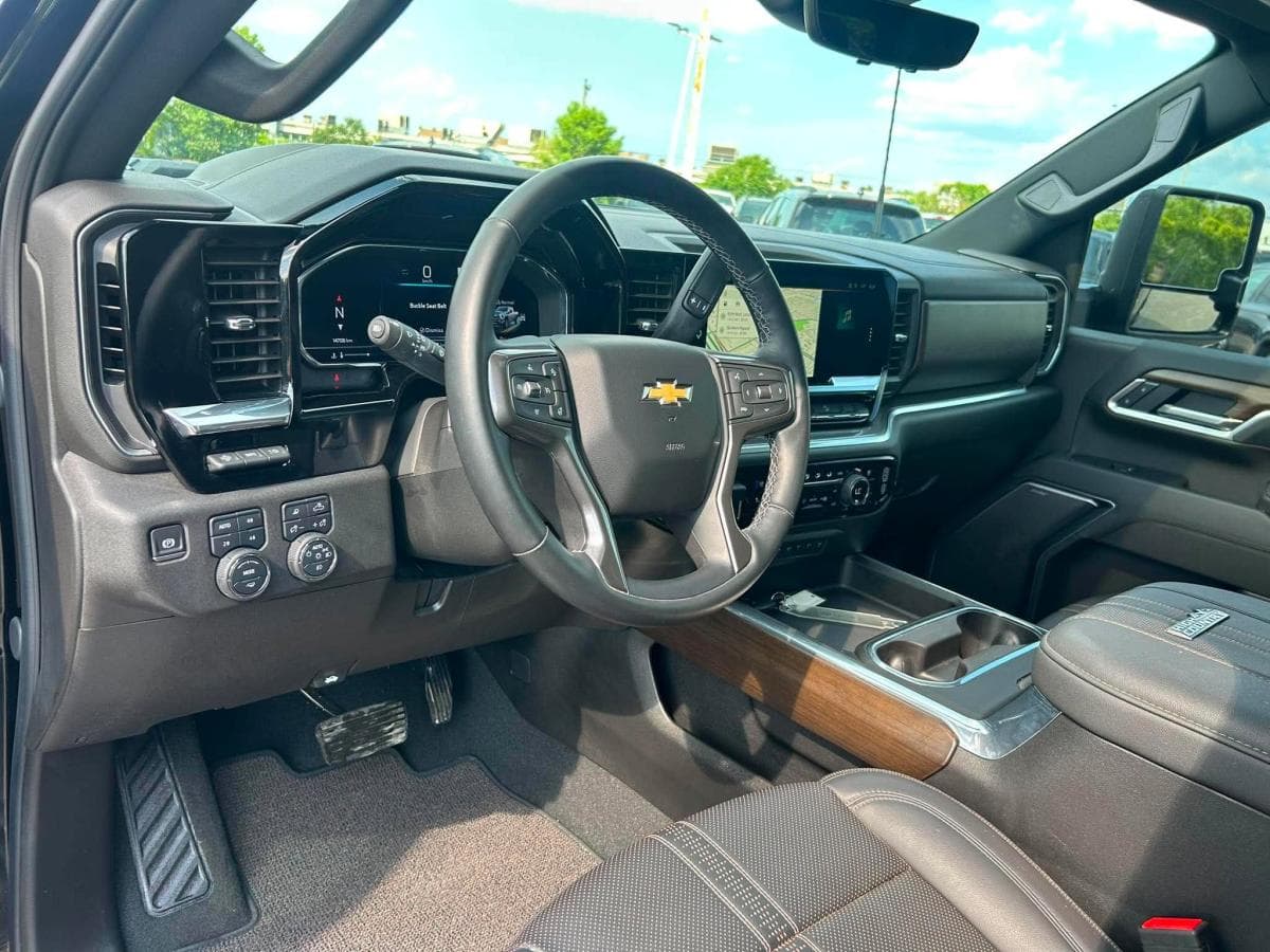 Chevrolet Silverado 2500 HD 2025 — photo 13