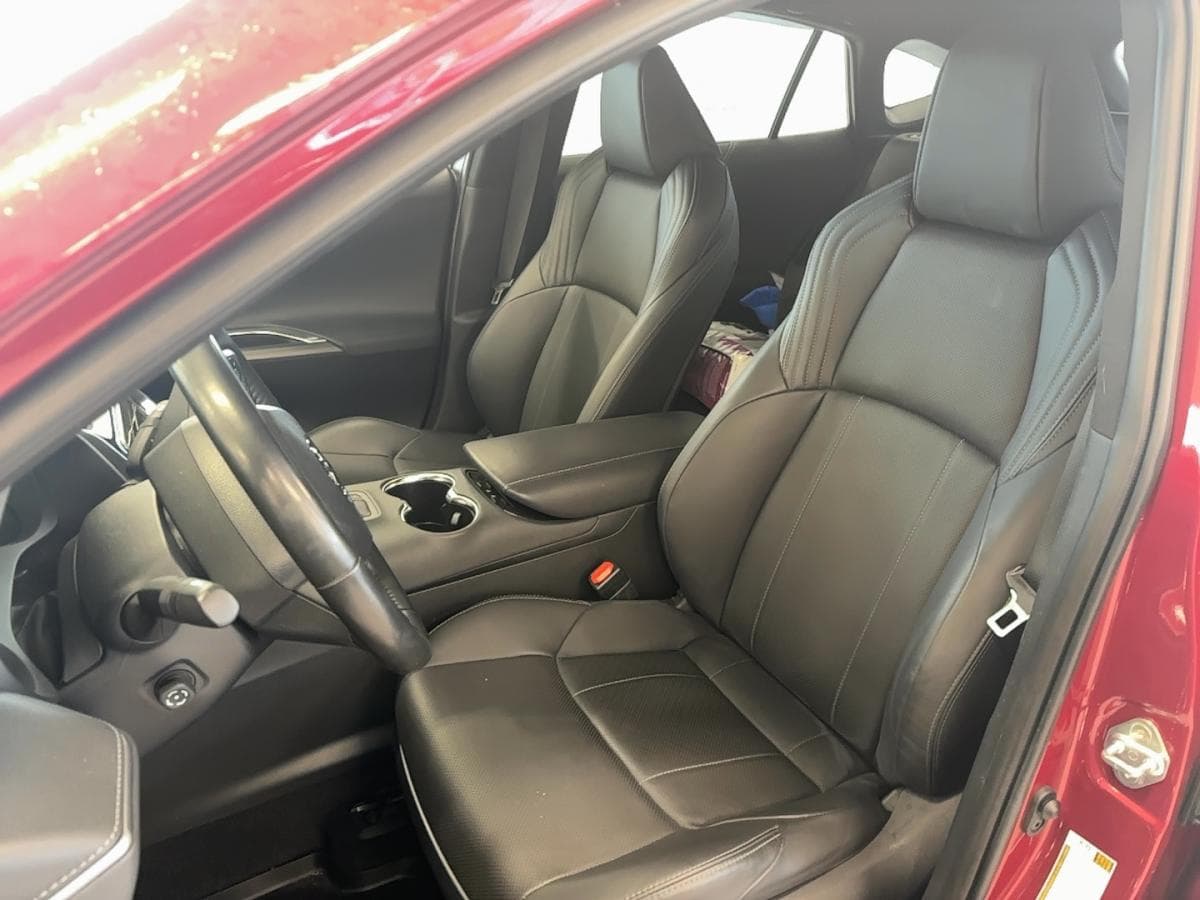 Toyota Venza 2024 — photo 8