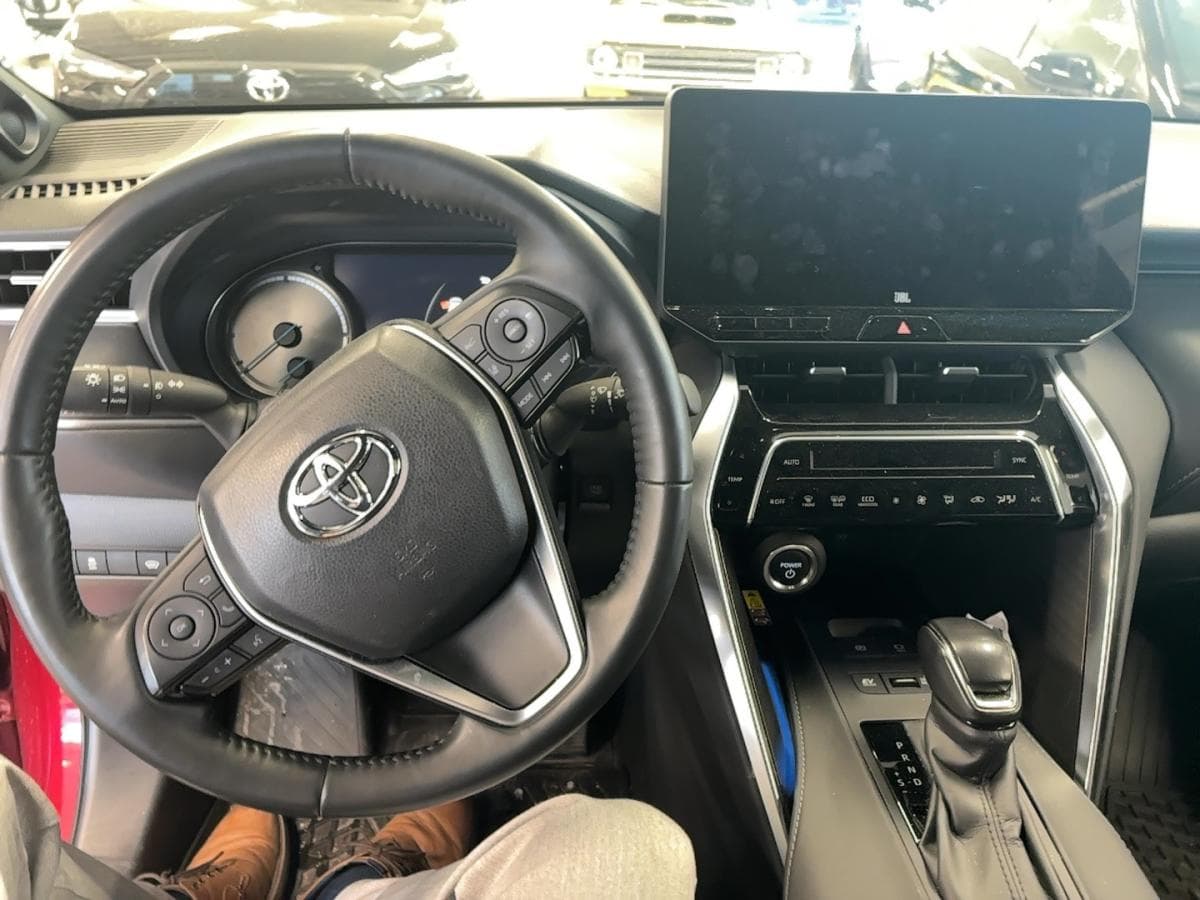 Toyota Venza 2024 — photo 9