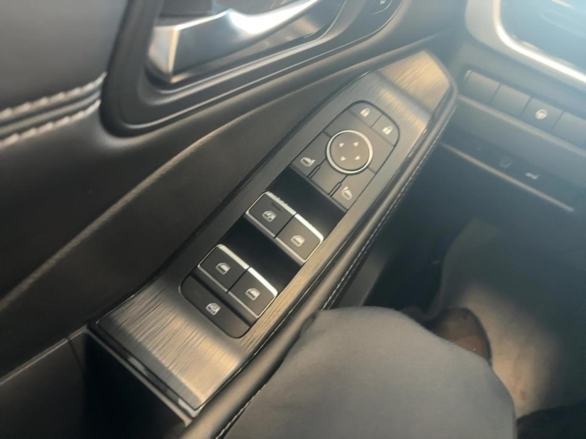 Nissan Rogue 2025 — photo 10