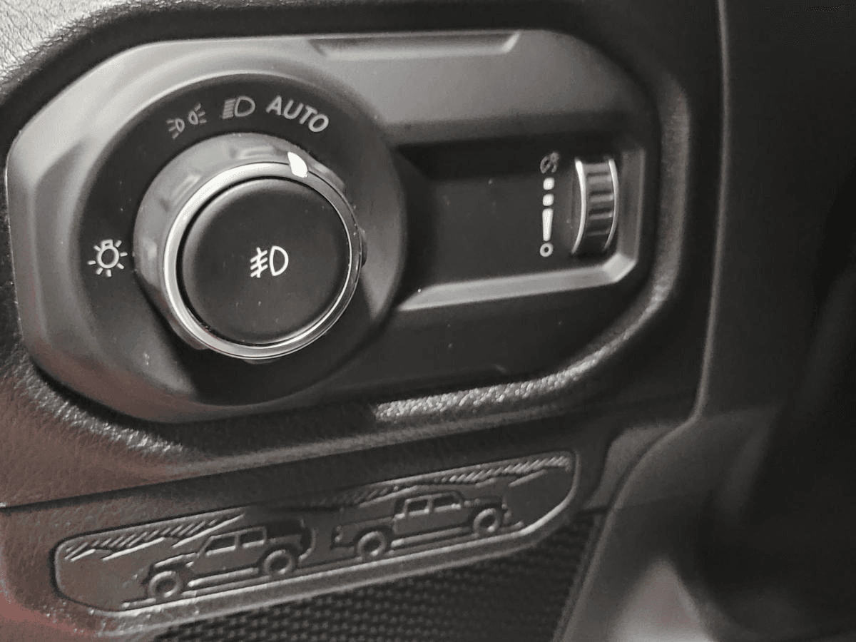 Jeep Wrangler 2024 — photo 15