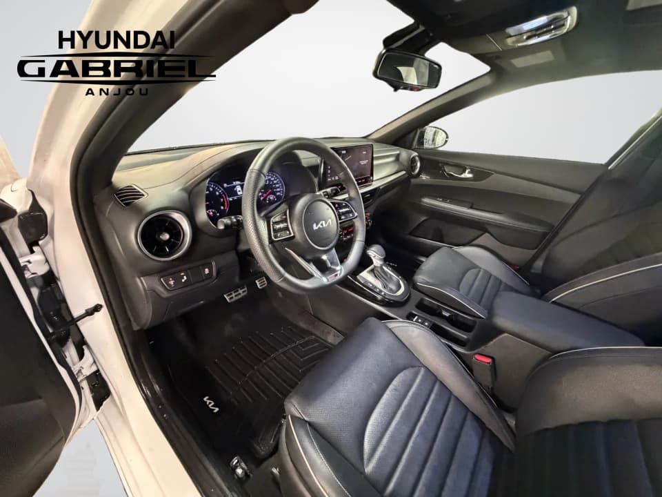 Kia Forte 2024 — photo 12