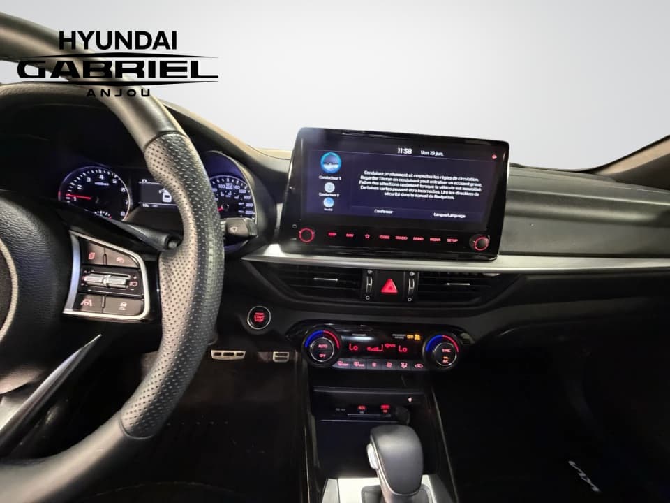 Kia Forte 2024 — photo 17