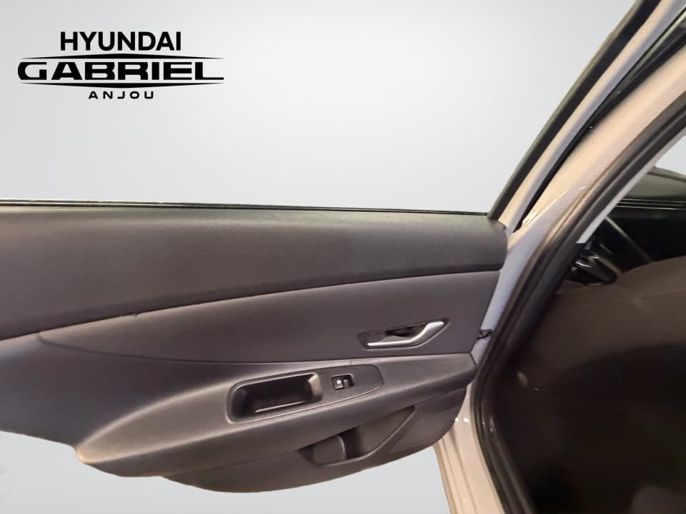 Hyundai Elantra 2024 — photo 8