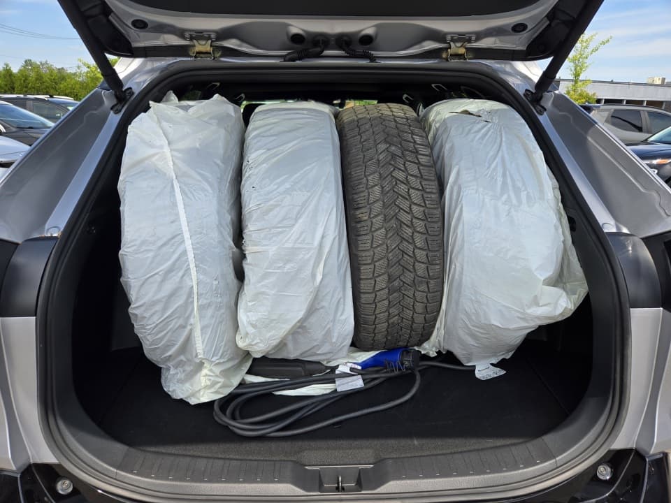 Toyota RAV4 Prime 2024 — photo 12