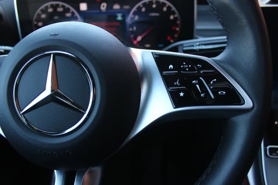 Mercedes-Benz GLC-Class 2025 — photo 16