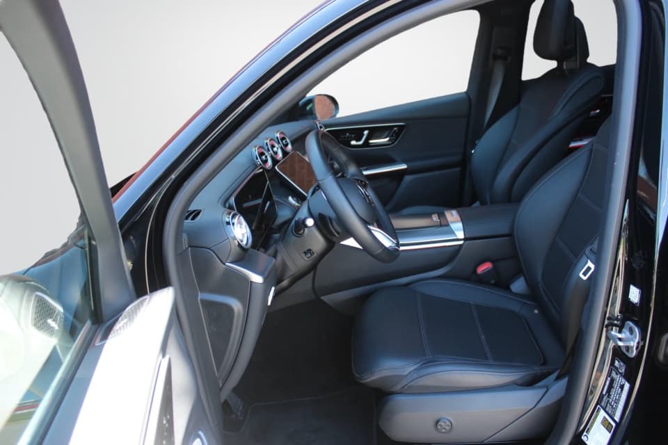 Mercedes-Benz GLC-Class 2025 — photo 10