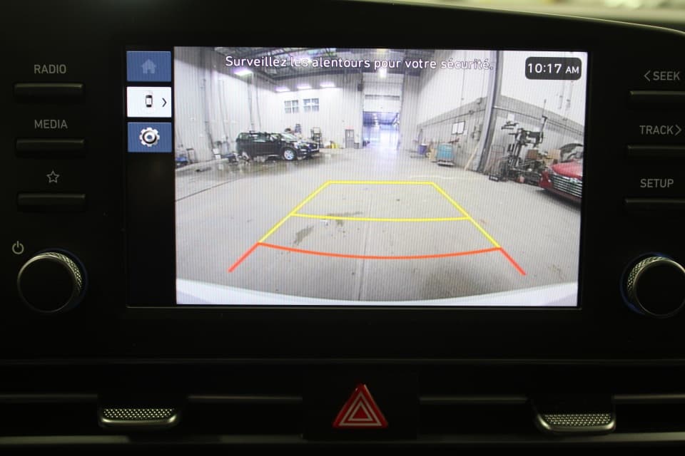 Hyundai Elantra 2025 — photo 18