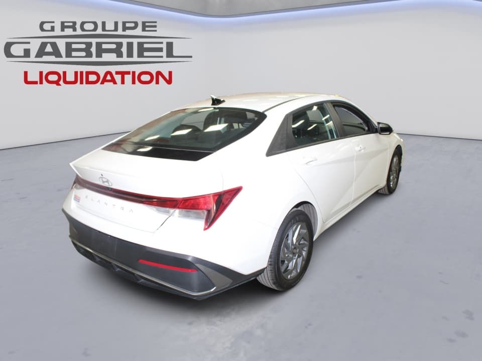 Hyundai Elantra 2025 — photo 4