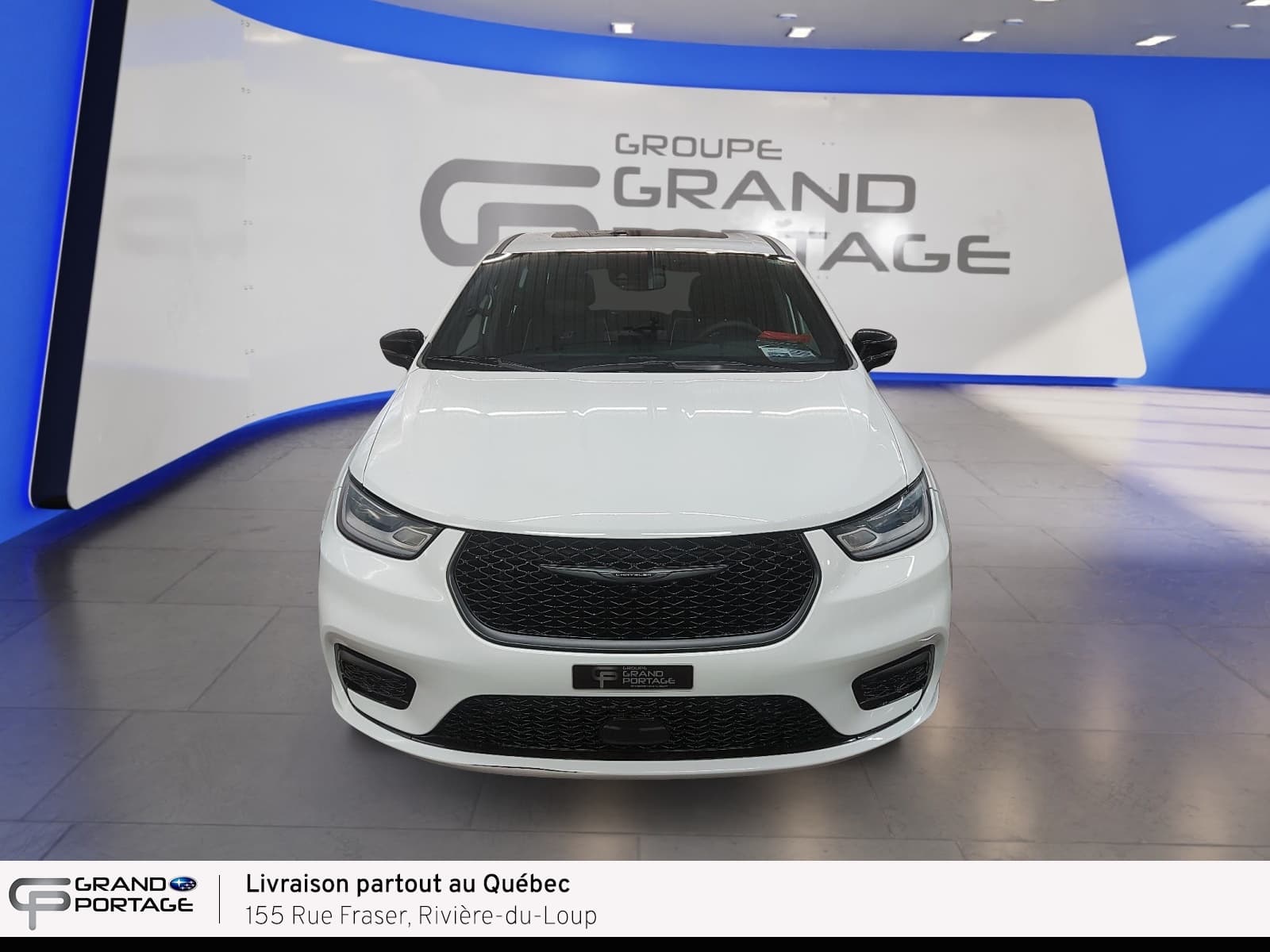 Chrysler Pacifica Hybrid 2023 — photo 3