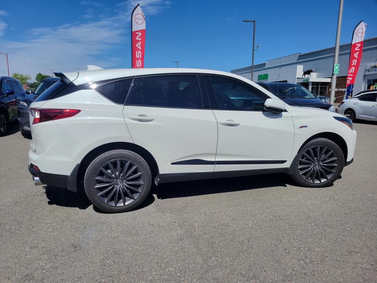 Acura RDX 2023 — photo 2