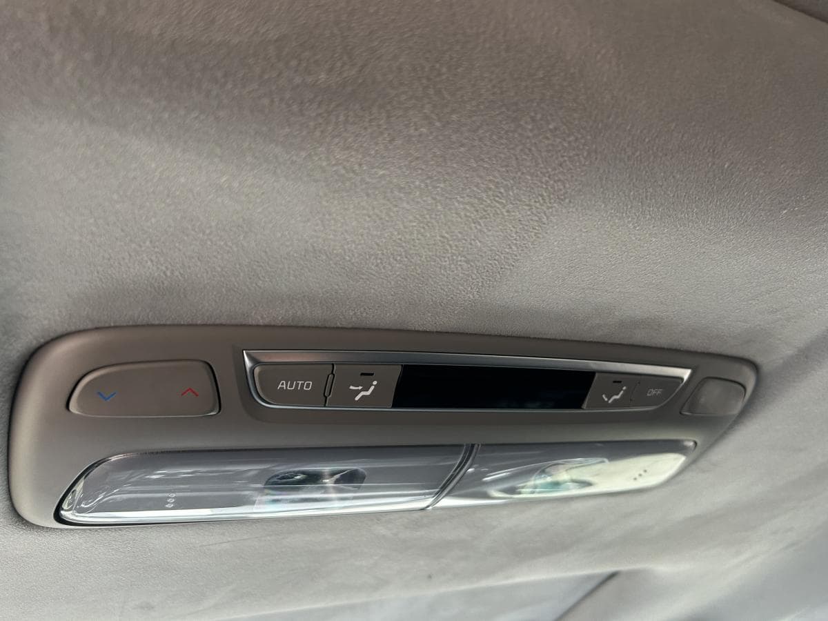 Kia Telluride 2023 — photo 16