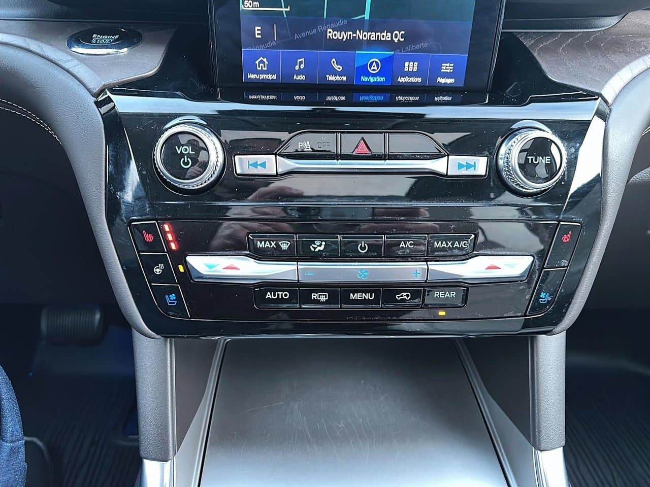 Ford Explorer 2023 — photo 16