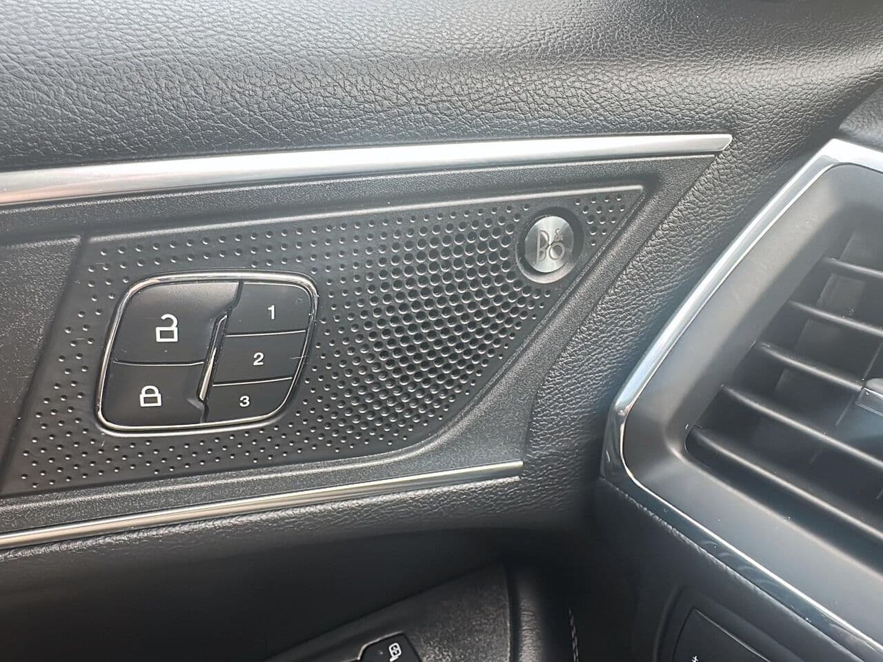 Ford Edge 2022 — photo 20