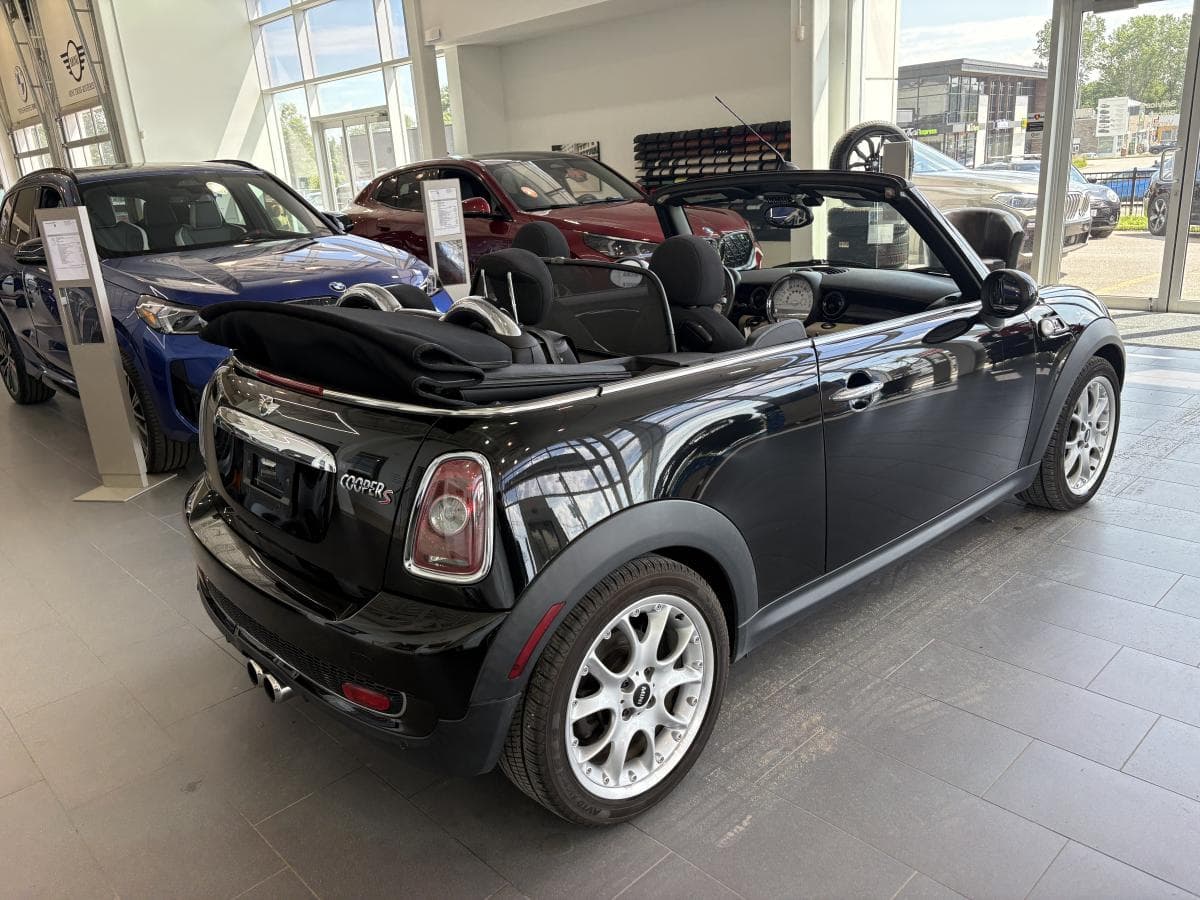 MINI Convertible 2010 — photo 6