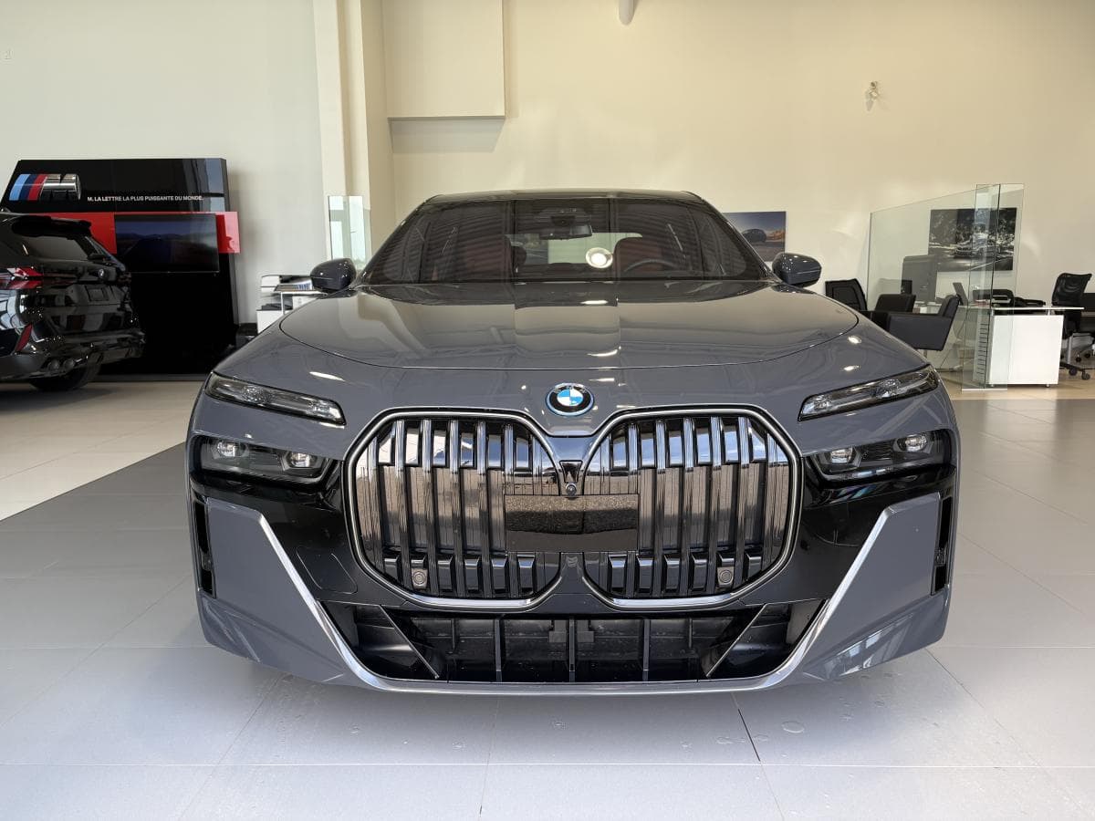 BMW 7 Series 2024 — photo 4