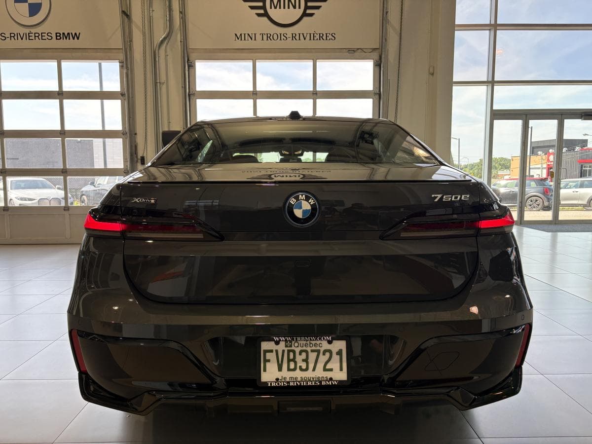 BMW 7 Series 2024 — photo 7