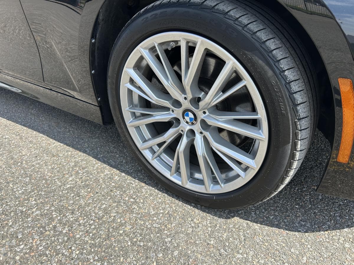 BMW 3 Series 2023 — photo 14