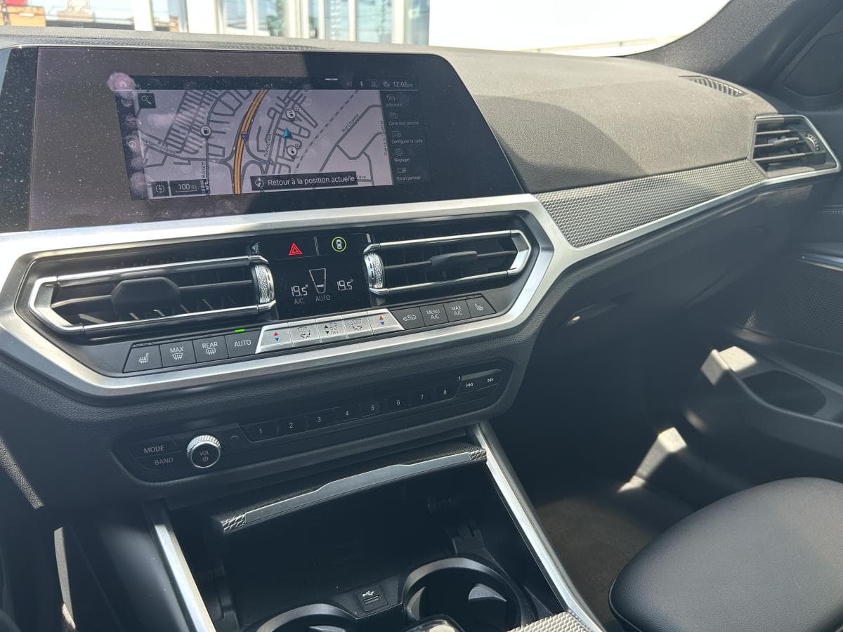 BMW 330e 2022 — photo 5